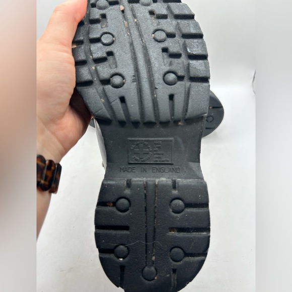 RARE Dr. Martens Doc 9406 England Air Cushioned Ankle Boots Women’s 7 - Picture 14 of 14